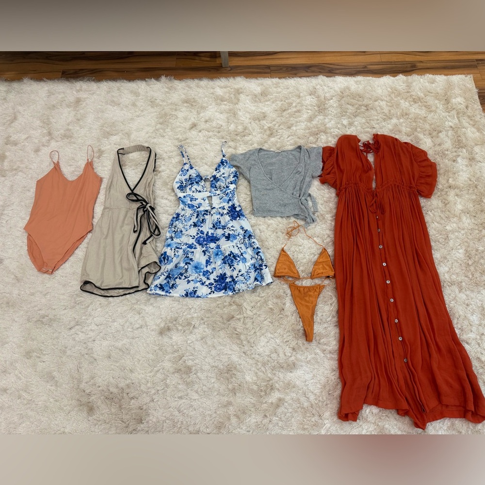 6 Piece Trendy Bundle (Size Small)